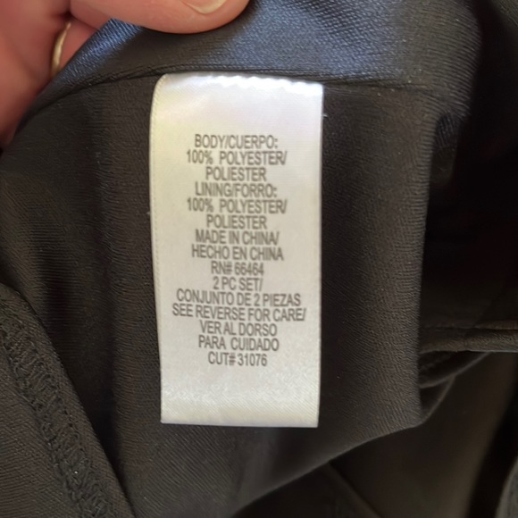 Studio I skirt and jacket suit - Picture 8 of 16